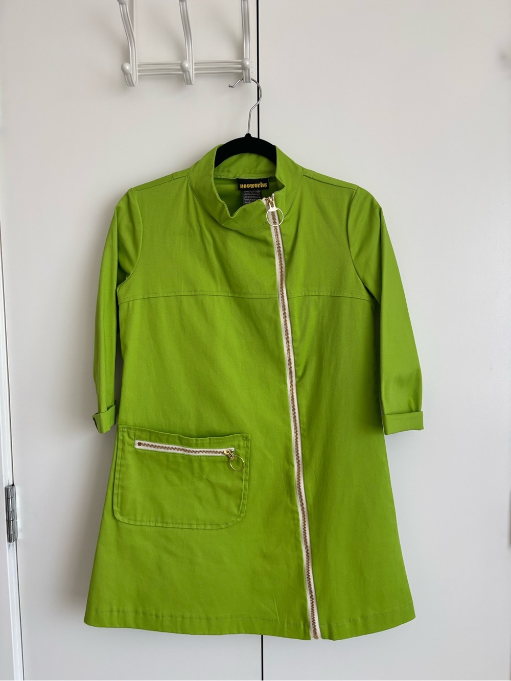 Nooworks Art Teacher tunic in Neon Green - never worn